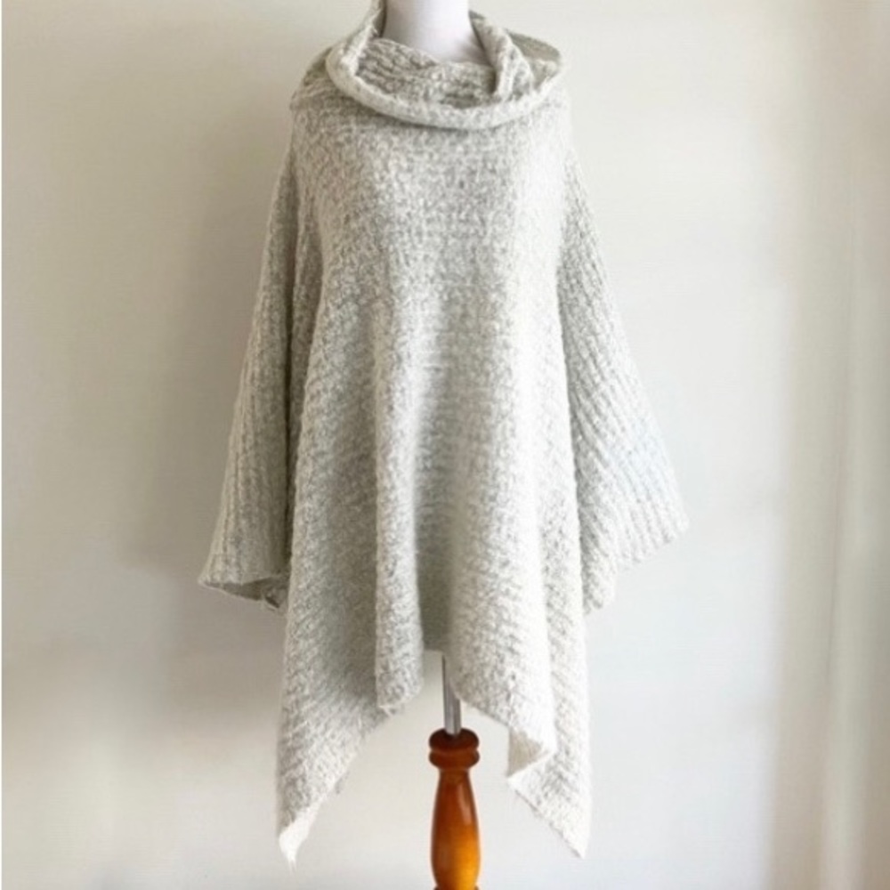BCBGMaxAzria OS Poncho Sweater Knit Gray Cozy Cowl Neck One Size BCBG Max Azria